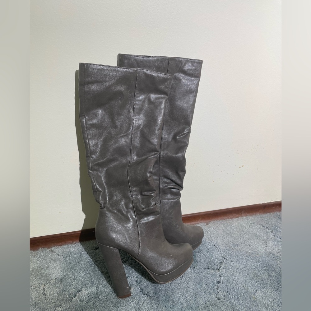 Leather heeled long boots